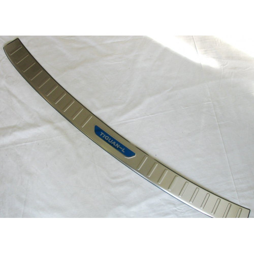 Накладка на задний бампер VW Tiguan 2018